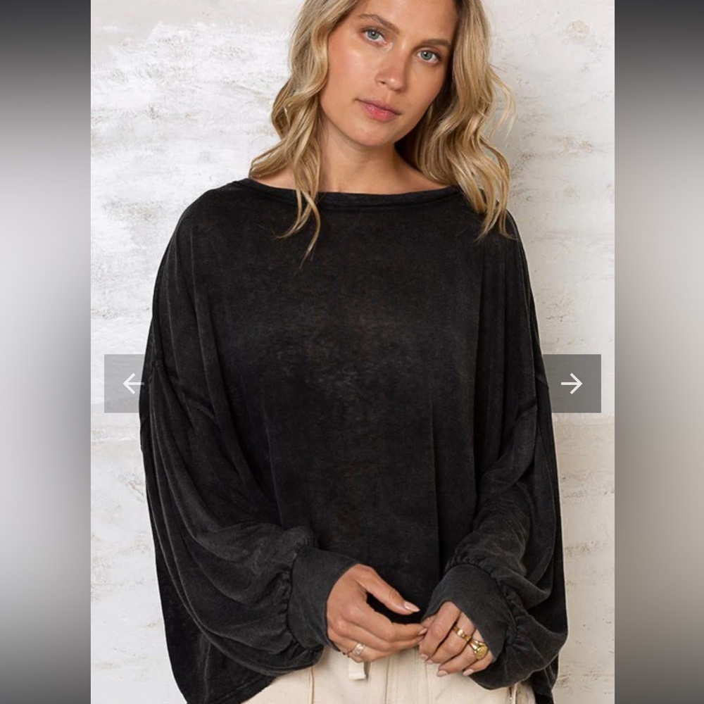 NWOT - POL Loose Fit Long Sleeve Top - Size L